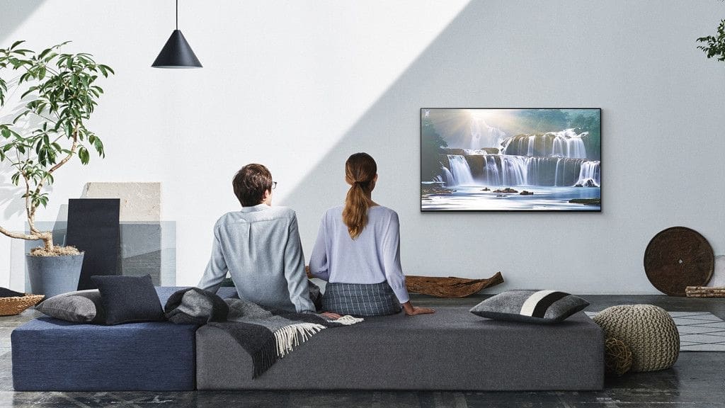 Sony’s New TV Emanates Sound Through the Screen Itself Sony’s New TV Emanates Sound Through the Screen Itself
