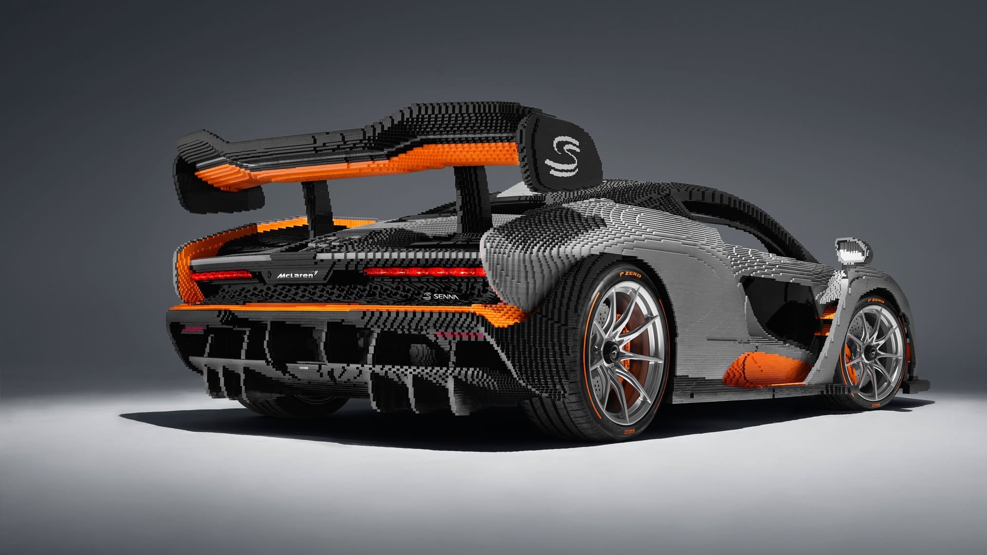 A McLaren Senna Was Made Completely Out Of Lego A McLaren Senna Was Made Completely Out Of Lego