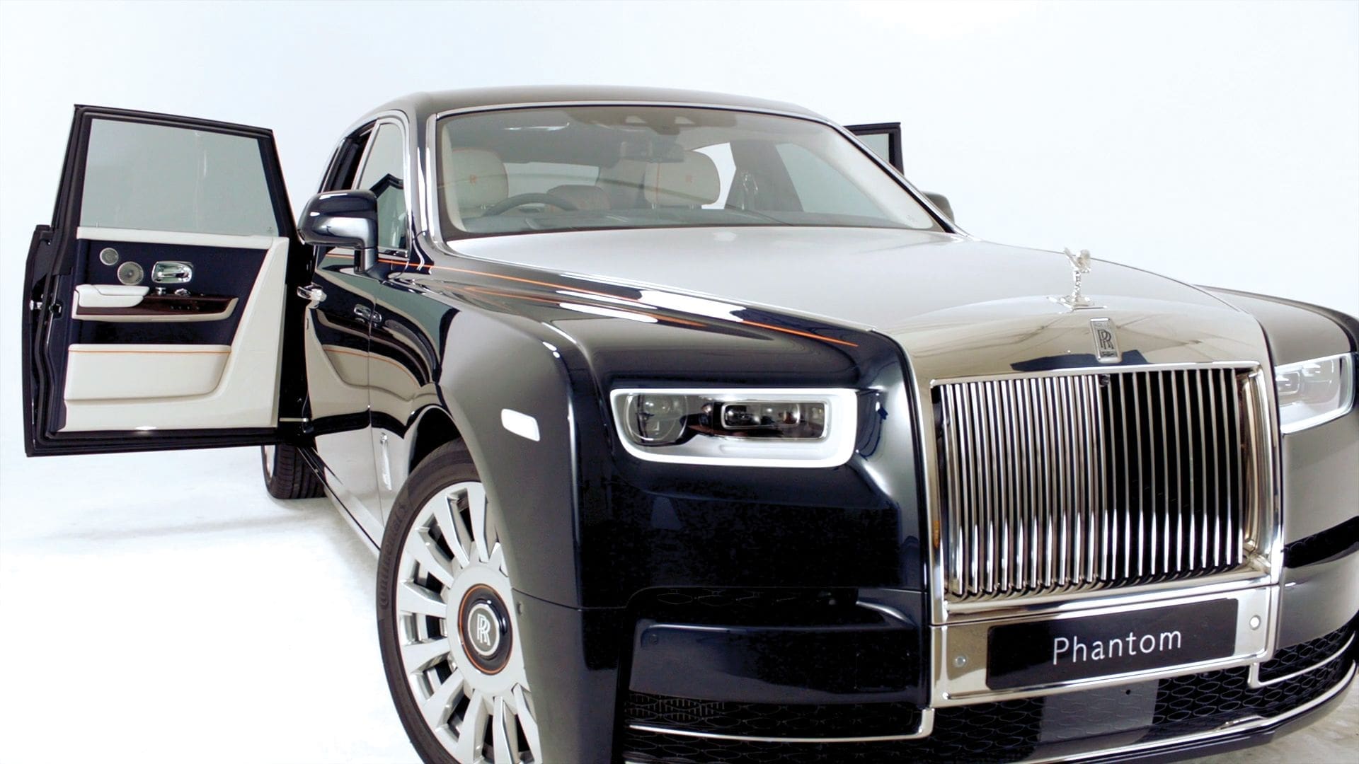 OUT OF THE SHADOWS OF GREATNESS 2020 ROLLS-ROYCE PHANTOM OUT OF THE SHADOWS OF GREATNESS 2020 ROLLS-ROYCE PHANTOM