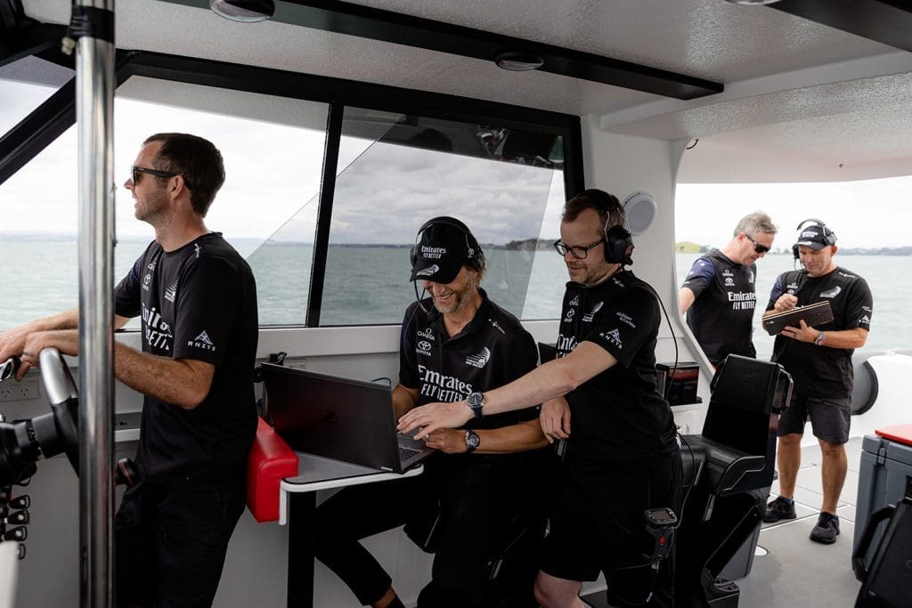 m2-etnz-hp-laptop-tech