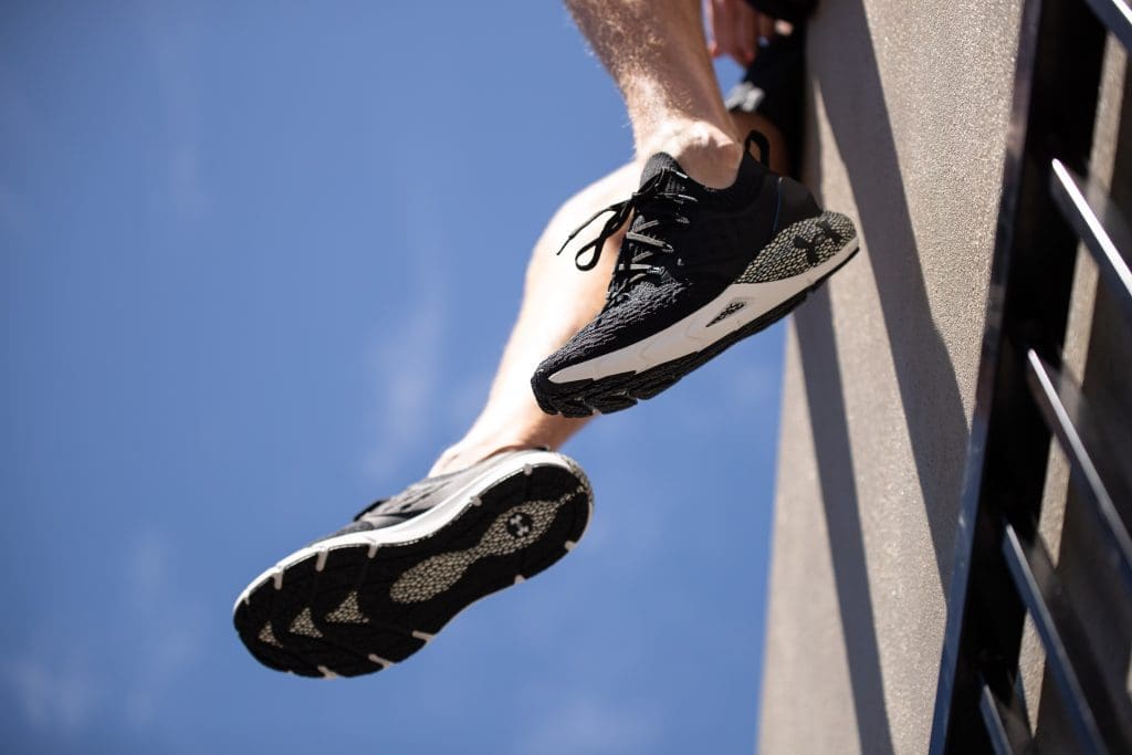 m2-ua-hovr-phantom-2-shoes
