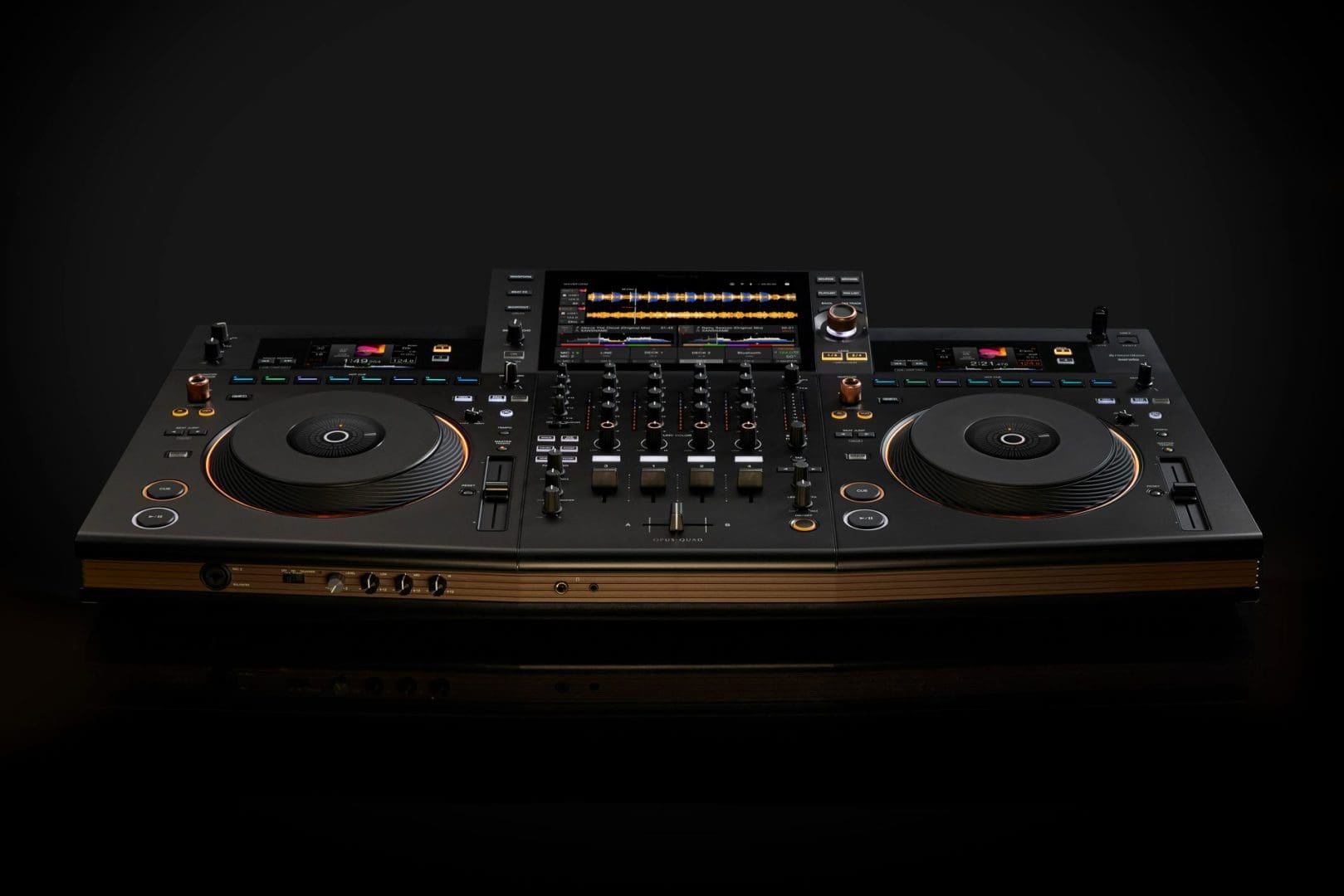 A New DJ System That’s Easy On The Eyes As Well As Ears