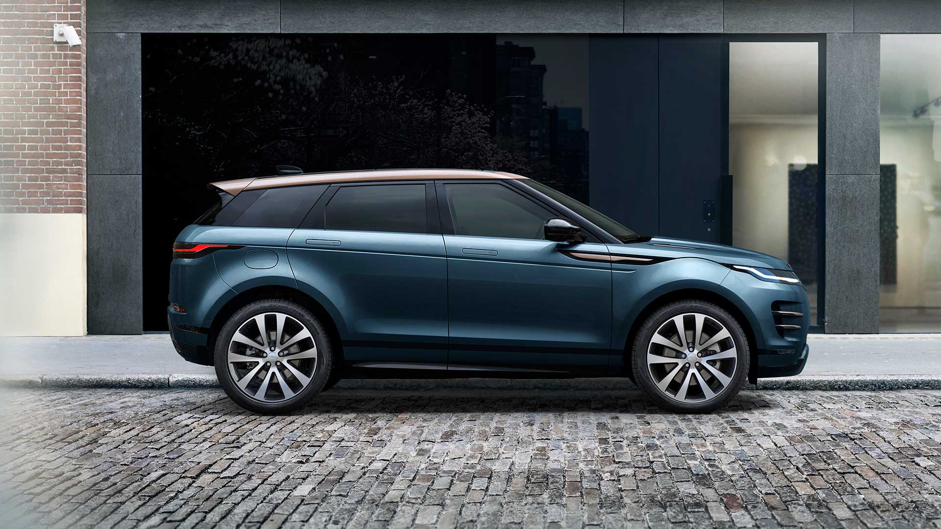 The Range Rover Evoque Hybrid, Compact Luxury The Range Rover Evoque Hybrid, Compact Luxury