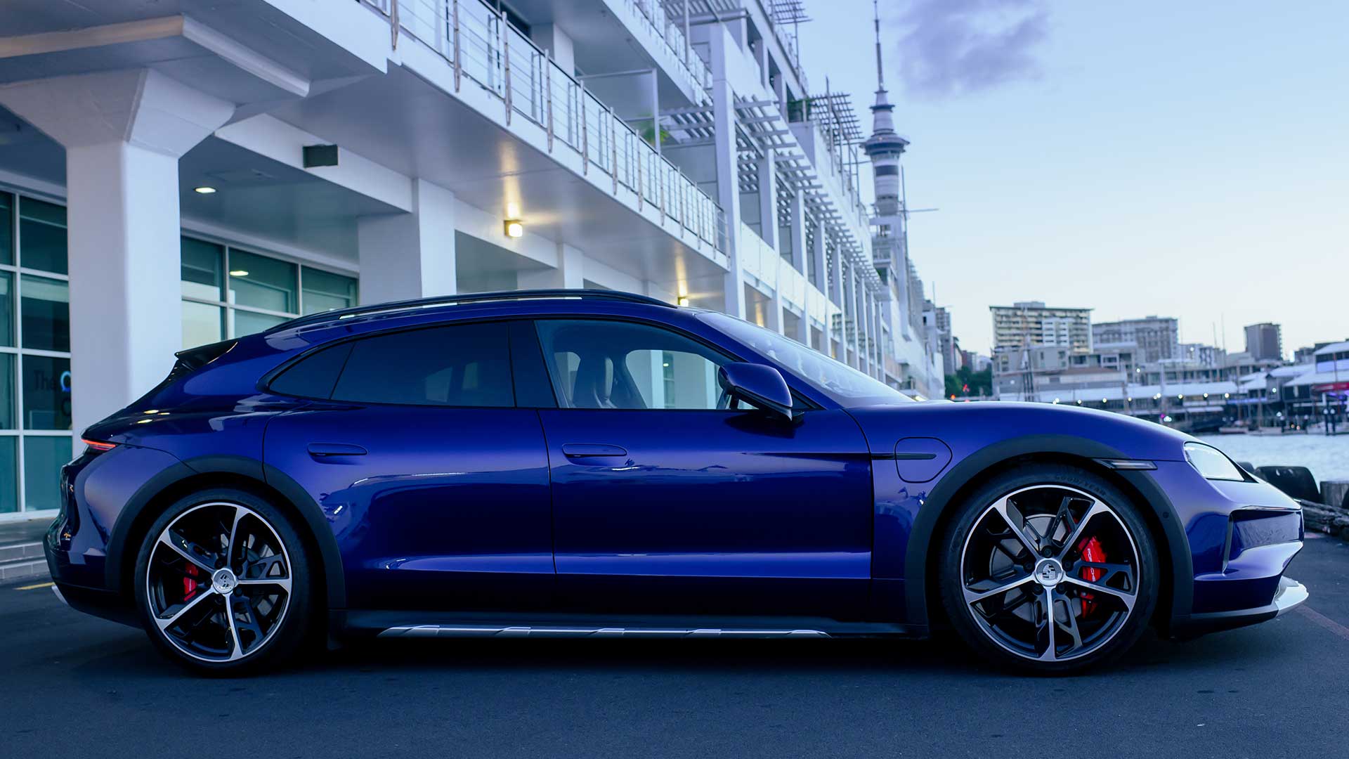 All Electric, All Porsche: Taycan 4S Cross Turismo All Electric, All Porsche: Taycan 4S Cross Turismo