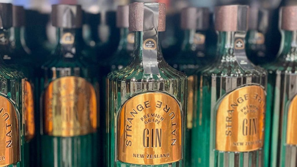 6 New Zealand Gins Tasted, Judged, Confirmed. 6 New Zealand Gins Tasted, Judged, Confirmed.